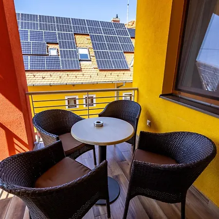 Bed & Breakfast Frisko Panzio 2*
