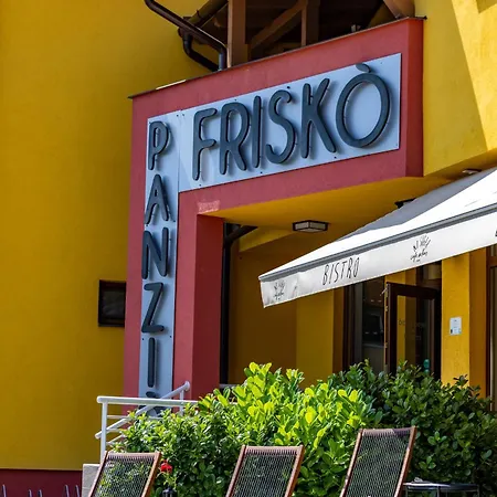 Bed & Breakfast Frisko Panzio 2*