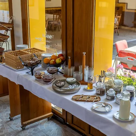 Frisko Panzio Bed & Breakfast